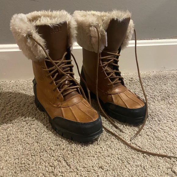 Ralph Lauren snow boots - Picture 1 of 9